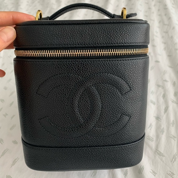 Chanel vintage vanity bag - Picture 2 of 9
